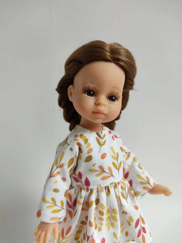 PDF sewing pattern for mini Paola Reina dolls.
