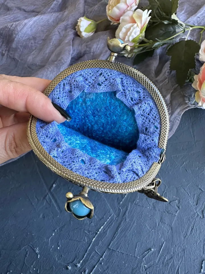 Glasses case with embroidery. Gift for woman.