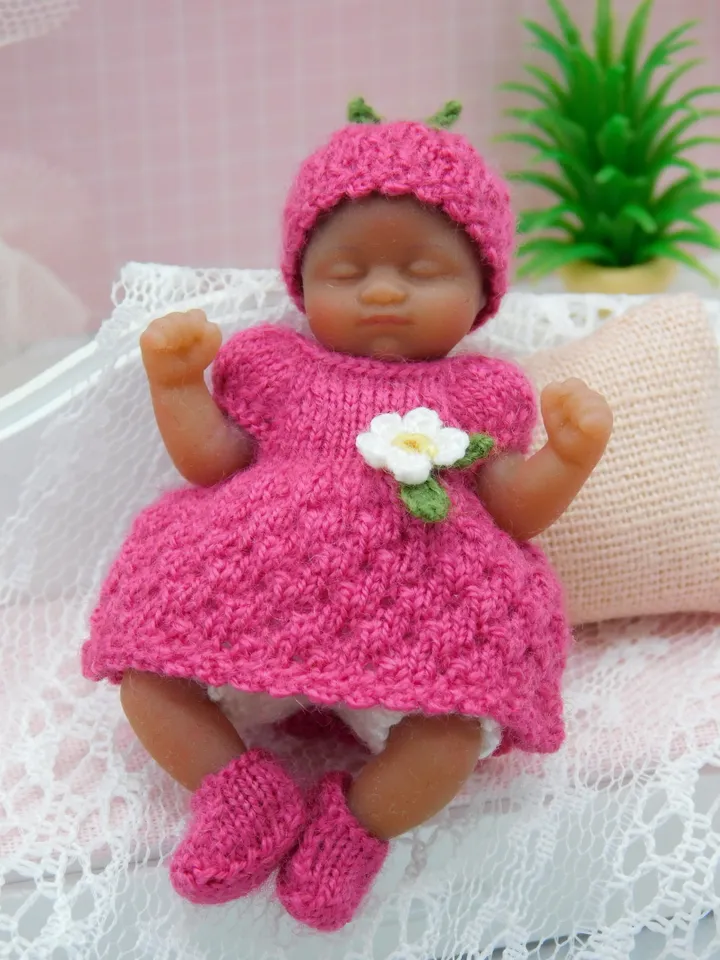 Miniature doll clothes set for tiny silicone Zuru baby doll