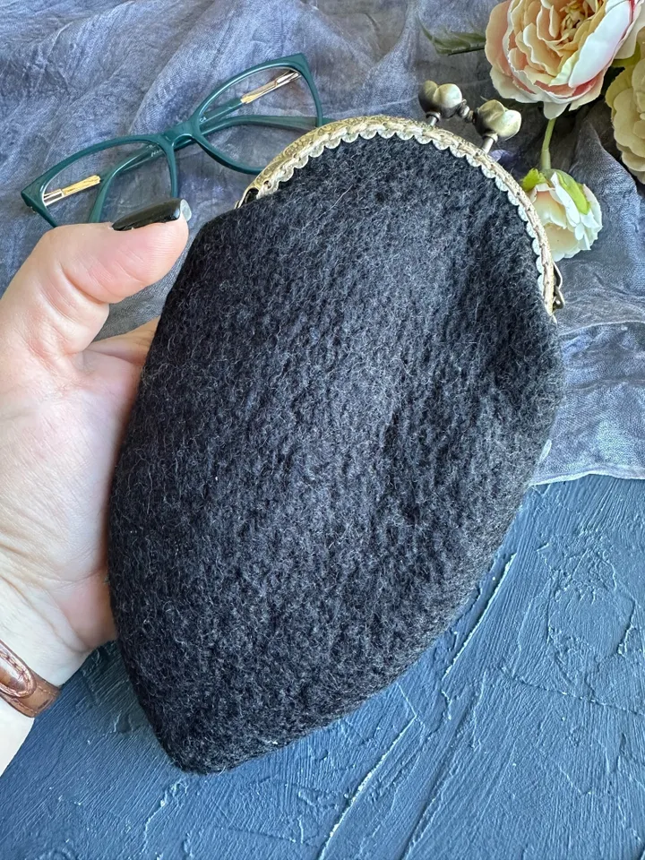 Glasses case Black cat. Gift for woman.