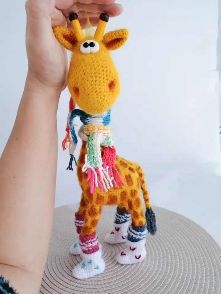 cute crochet giraffe
