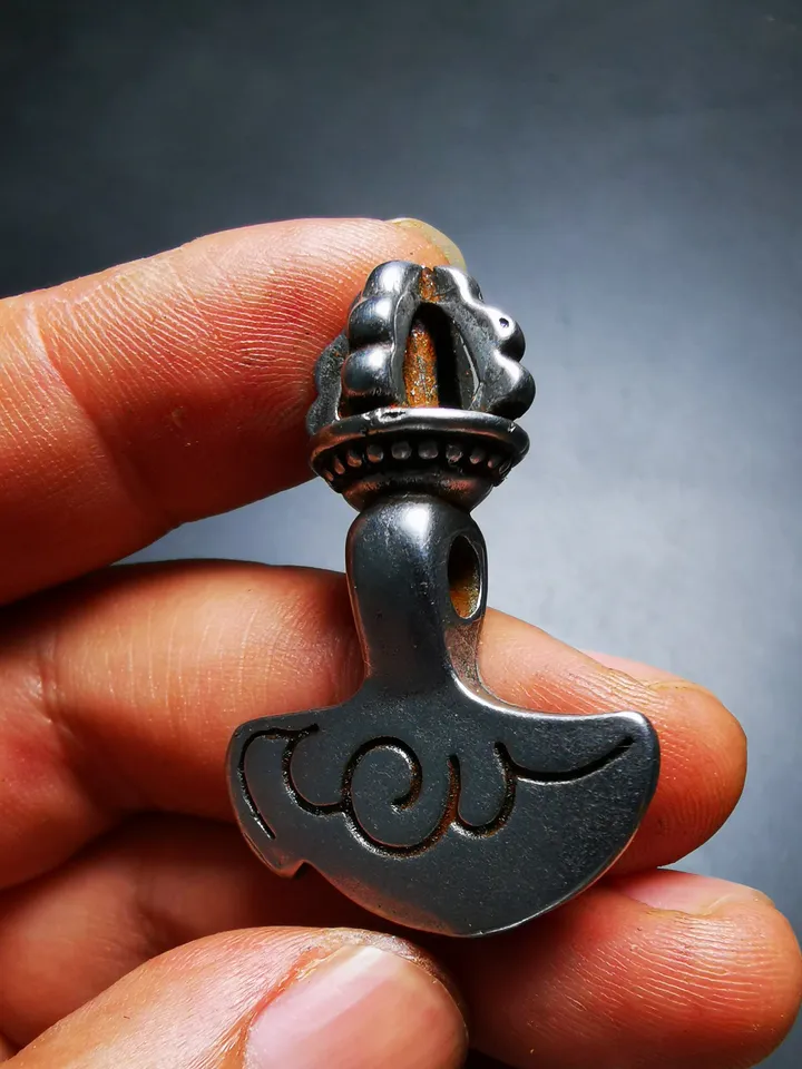 Gandhanra Antique Tibetan Amulet Pendant,Kartika(knife of the dakinis), Trantic Buddhism Dharma, Made of Thunder Iron