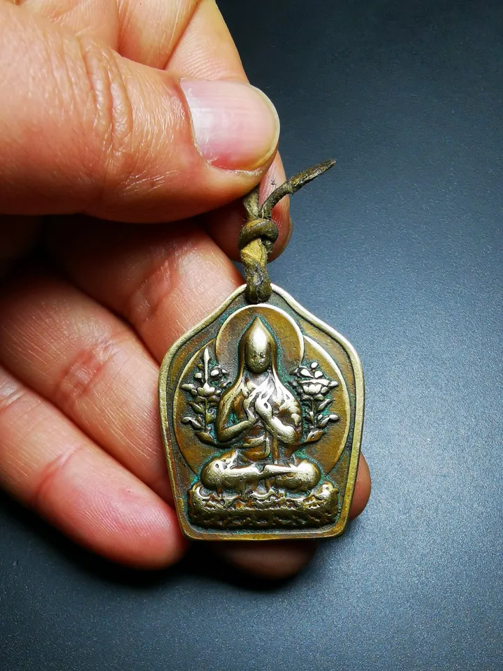Gandhanra Antique Tibetan Buddhist Protective Pendant,Je Tsongkhapa Amulet,Losang Drakpa,Je Rinpoche,Made of Brass