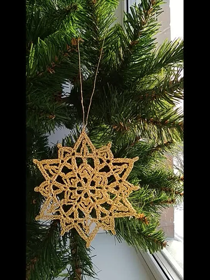 Christmas Ornament Snowflake Crochet Pattern . PDF file digital download.