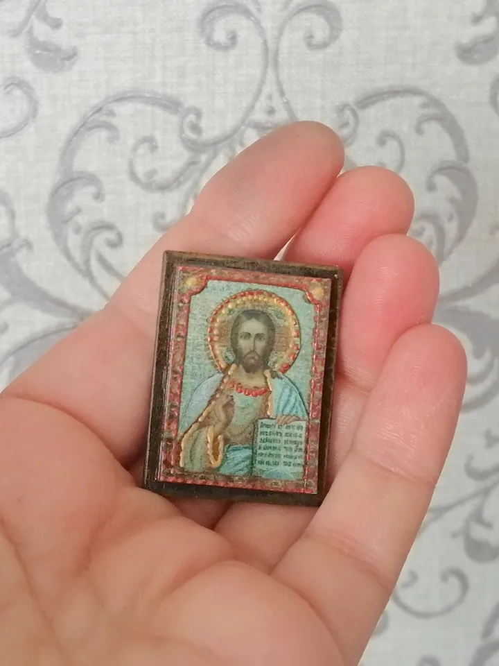 Miniature icon. Christmas.1:12 scale.Dollhouse miniature. Christmas. 1:12.