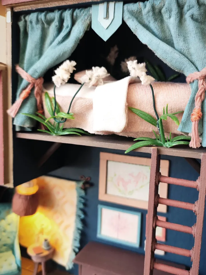 Miniature Roombox Diorama of Deer House scale 1/24