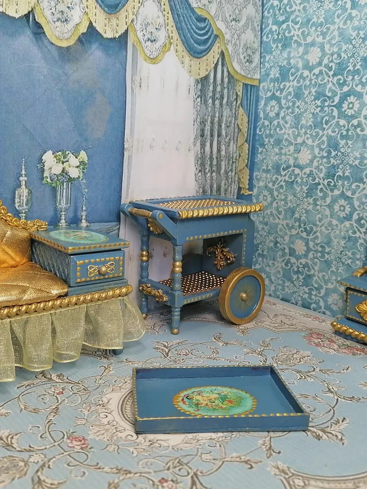 Dollhouse mirror.1:12 scale.