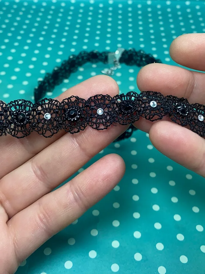 The choke and bracelet are lace. Set of jewelry. handmade.