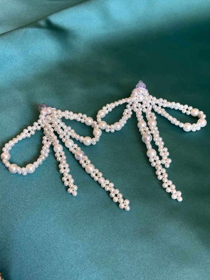 Bow bead-embellished Earrings
