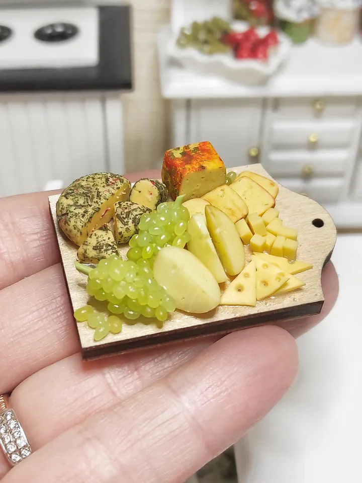 Cheese board, Cheese assortment, realistic cheese, polymer clay, Cheese for doll, miniature, mini food, food for dolls