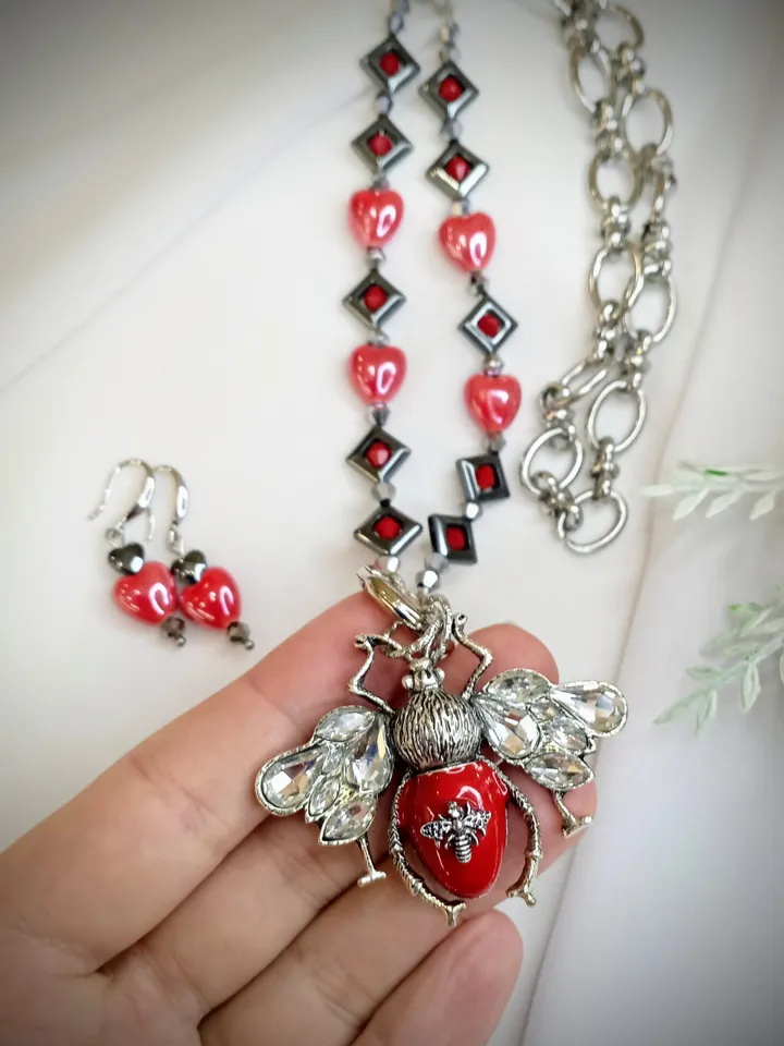 Red bee hearts necklace and earrings set, statement bee jewelry, bee gift, insect jewelry, heart earrings necklace set