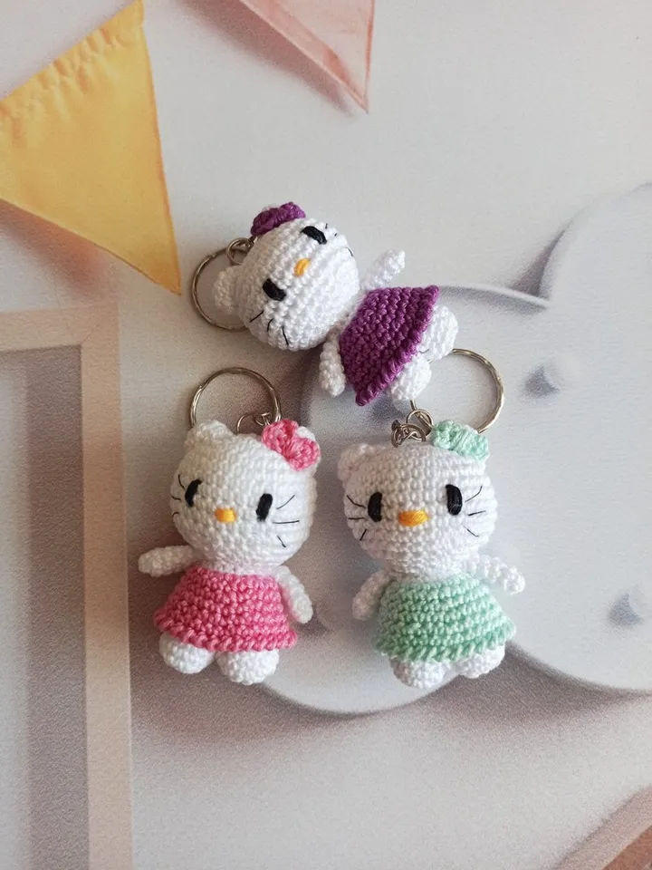 Handmade Keychain cat kitty ,Kawaii kitty , cute Keychin  Kitty Bag Accessory
