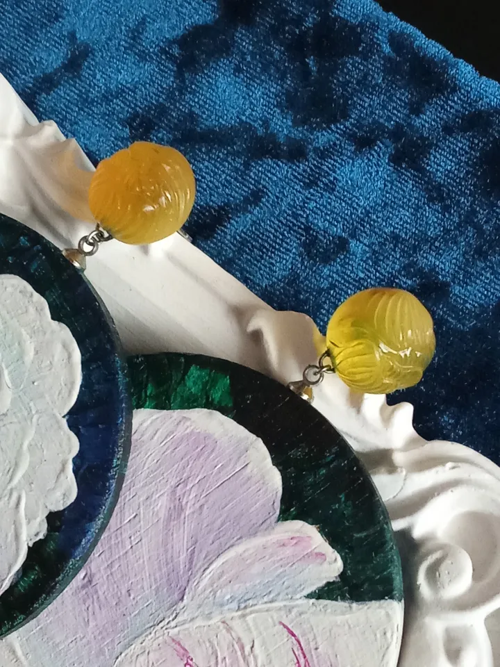 "White peony" earrings
