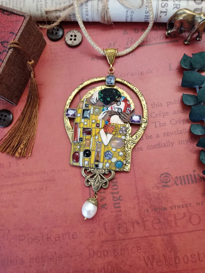 Made to order. Necklace Klimt Kiss, art nouveau necklace, unusual necklace, gold necklace