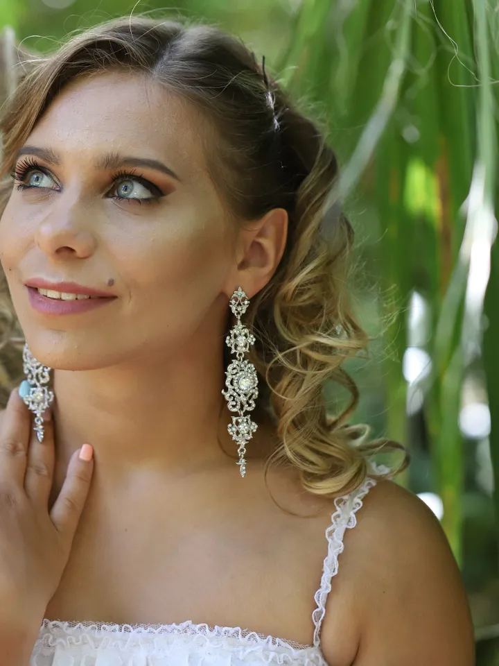 Extra Long Vintage Style Gold Wedding Earrings, Art Deco Bridal Earrings, Swarovski Bridal Earrings, Chandelier Statement Earrings, Jewelry