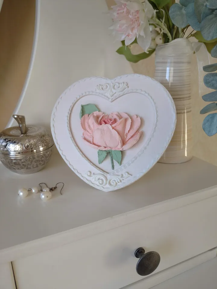 Mother's DAY GIFT Pink rose in heart-shaped frame Floral small painting Painting miniature Home decor Shabby chic decor