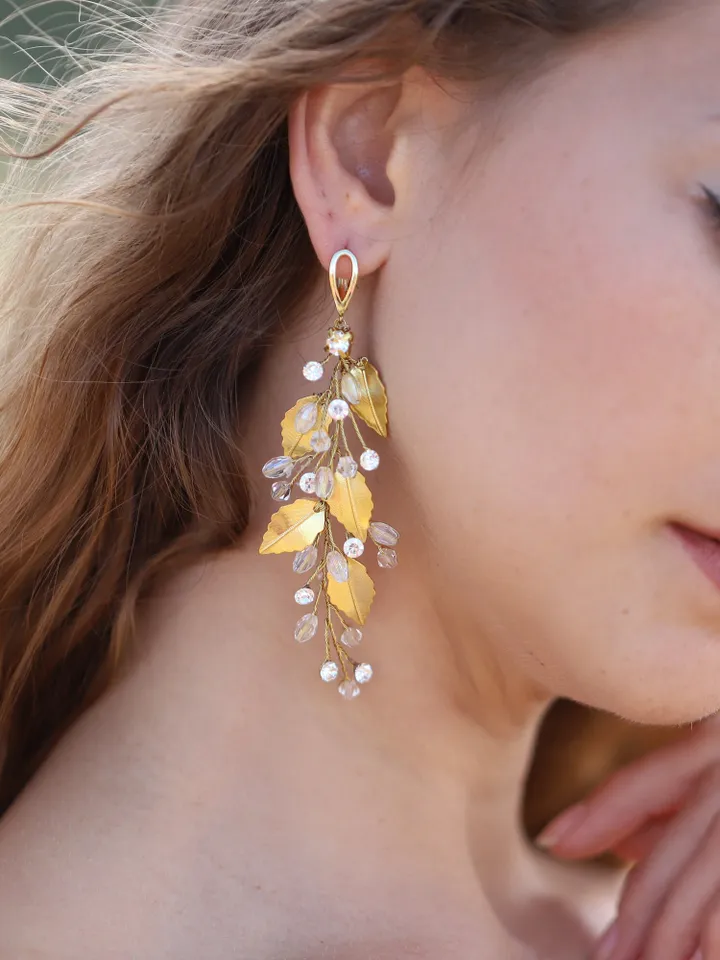 Swarovski Crystal Wedding Earrings Statement Leaf Floral Bridal Earrings Gold Bohemian Jewelry Long Boho Earrings Chandelier Bridal Earrings
