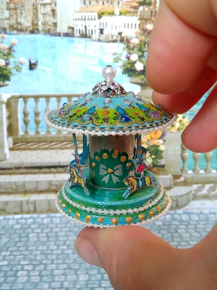 Miniature carousel. Dollhouse miniature.1:12 scale.