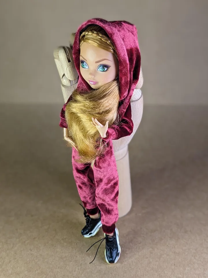 Handmade burgundy velvet hoodie & pants set for 10.5 inch female dolls