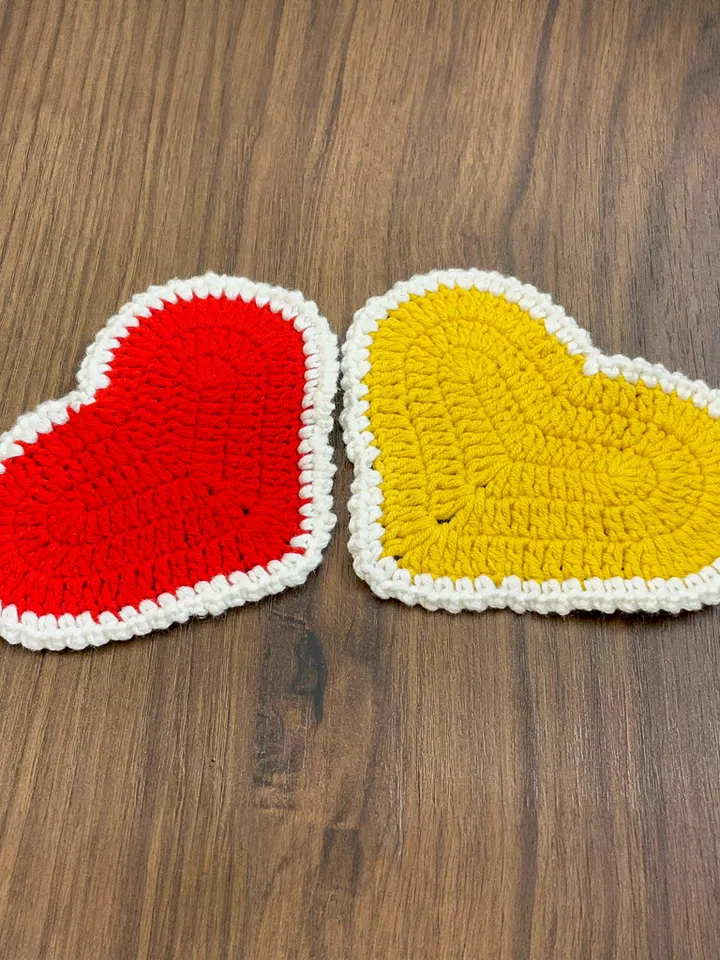 Crochet Heart Shaped Doily - Heart Potholder Crochet Pattern - Cute Crochet Decor for Valentine's Day or Housewarming Gift