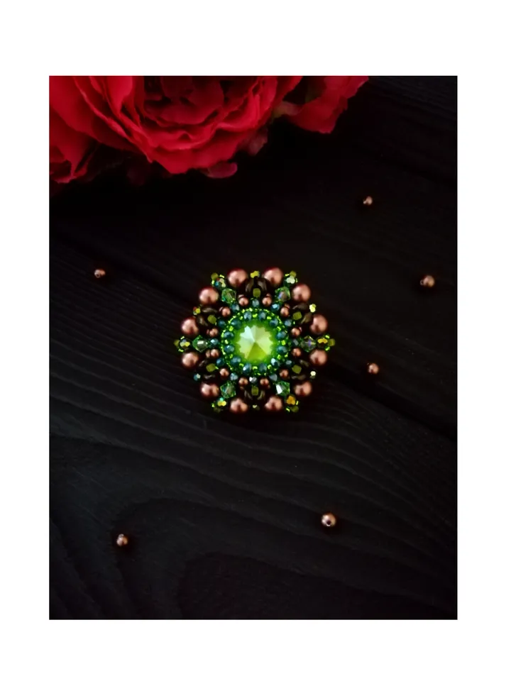 Green round bead brooch