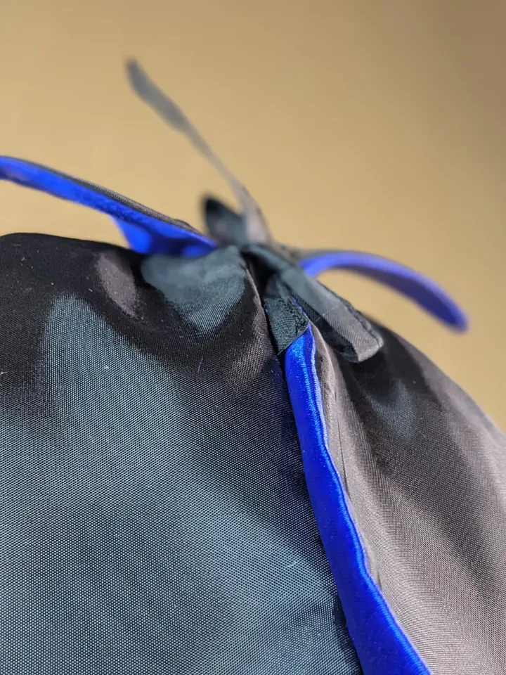 Two-sided black & blue Halloween Vampire cape for 13 inches fashion dolls