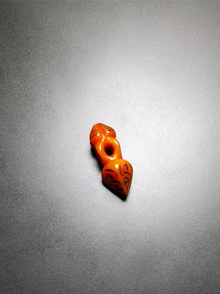 Gandhanra Tibetan Amulet,Yak Bone Carved Stupa Pendant, Hand-carved Phurba Pendant for Prayer Bead/Necklace