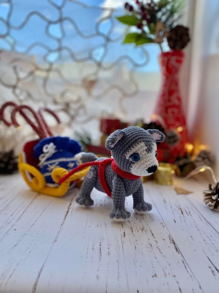 PDF Christmas Sleigh and Husky Crochet Pattern, Christmas decor, Santa's Sleigh Ornament, Amigurumi Christmas Pattern. Animal amigurumi
