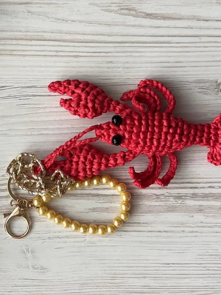 Crochet pattern lobster pendant digital instant download and video tutorial, bags charm, sea creature crochet, keychain ocean, fisherman
