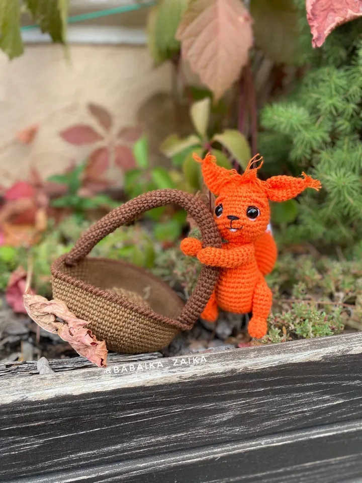 PDF Crochet Squirrel in the Basket Pattern, Amigurumi Squirrel, Crochet Forest Pattern, Crochet Squirrel, Amigurumi animal, Forest toy