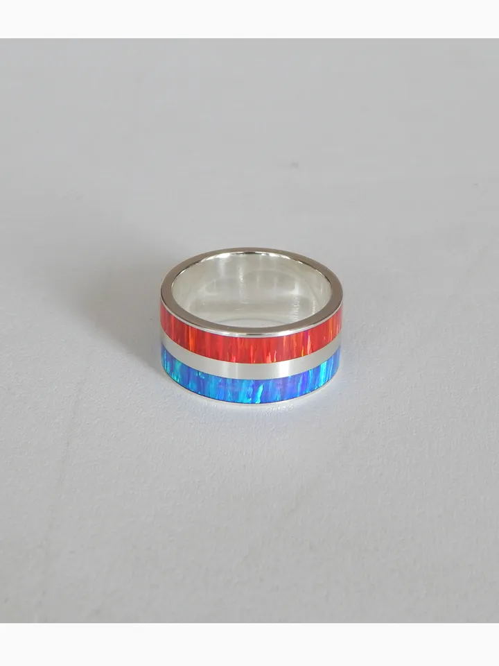 Silver band ring. Silver ring with synthetic opal.