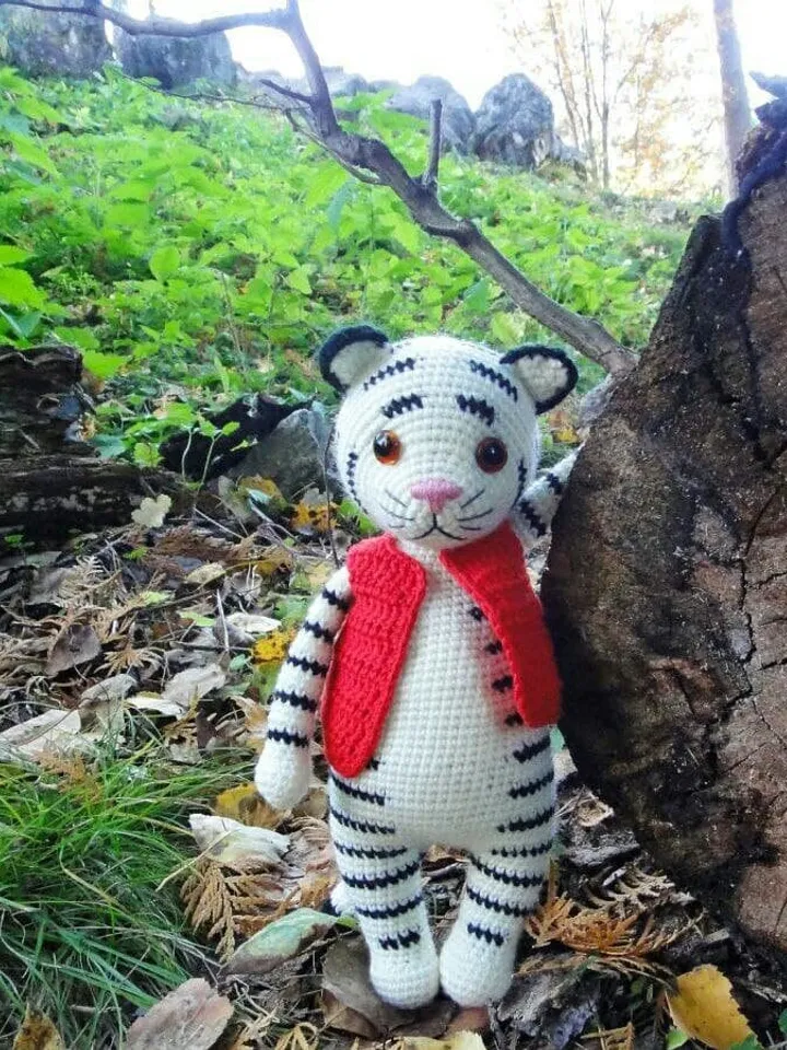 White crochet tiger , small teddy tiger gift for kids, crochet toy tiger Chinese symbol 2022 realistic stuffed animal