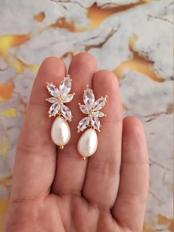 Diamond Rose Gold Wedding Earrings, Cubic Zirconia Statement Bridal Earrings, Pearl Wedding Jewelry, Floral Leaf Teardrop Wedding Earrings