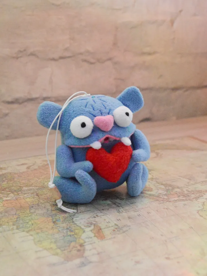 Fleece Plush Toy Pattern β Softie Bear with Heart PDF Tutorial