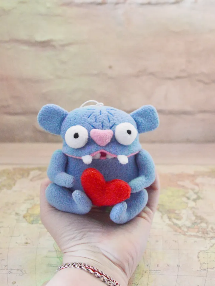 Fleece Plush Toy Pattern β Softie Bear with Heart PDF Tutorial