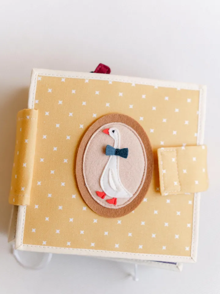 farm quiet book, felt ativity book for toddler, quiet busy book montessori toy, kinderkrama