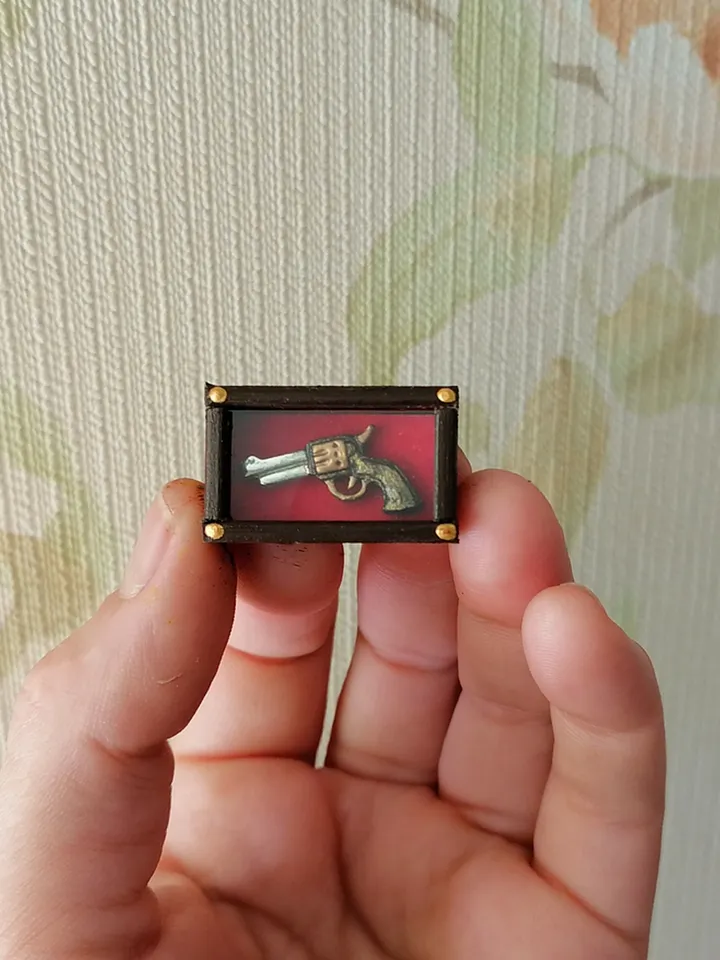 Pistols for collection. Collection weapon.Dollhouse miniature.1:12 scale.