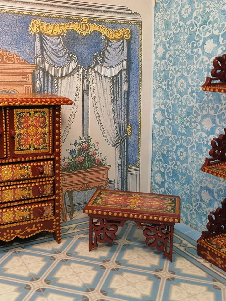Coffee table for a dollhouse.1:12 scale.