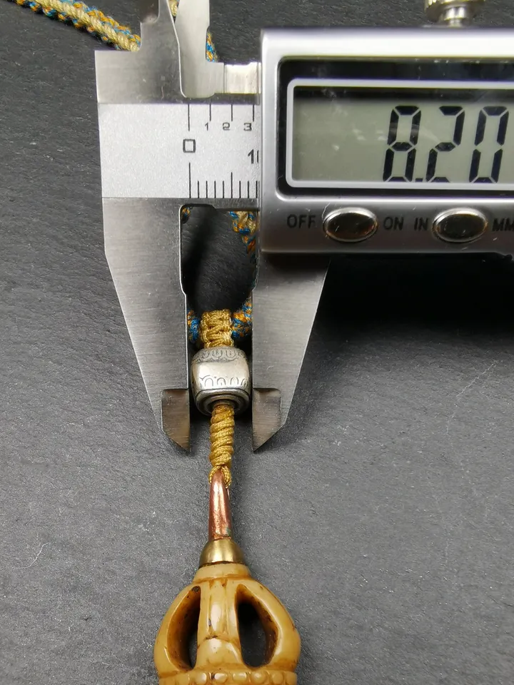 Gandhanra Old Tibetan Kapala Leg Bone Vajra Amulet | Blessed Dorje Pendant | Hand-Carved Tibetan Artifact | 41mm × 17mm