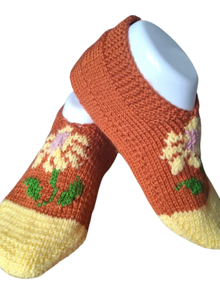 WOOL SLIPPERS. Hand knitted slipper socks. Home slippers. Adult Slipper , Women Knit Slippers , Brown Warm Slipper Socks