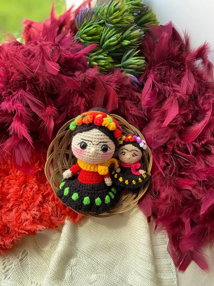 PDF Frida Kahlo Doll, Amigurumi doll pattern, Crochet ornament, Amigurumi decoration, Amigurumi Crochet Frida Doll Pattern