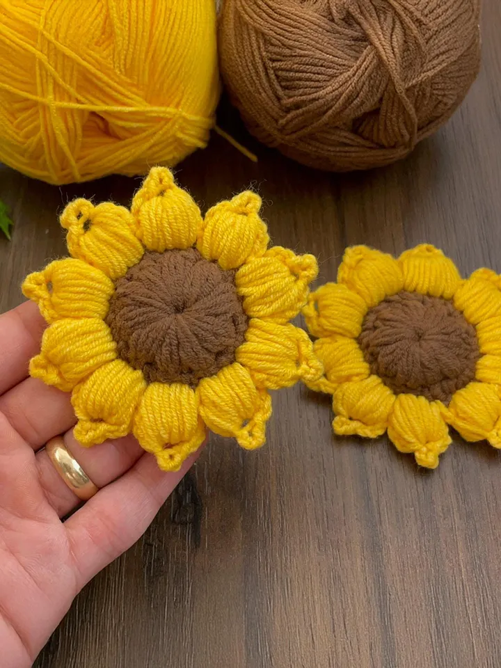 Amigurumi Sunflower Crochet Pattern, 3D Crochet Flower Plush, Stuffed Sunflower Applique PDF, DIY Floral Home Decor, Instant Download