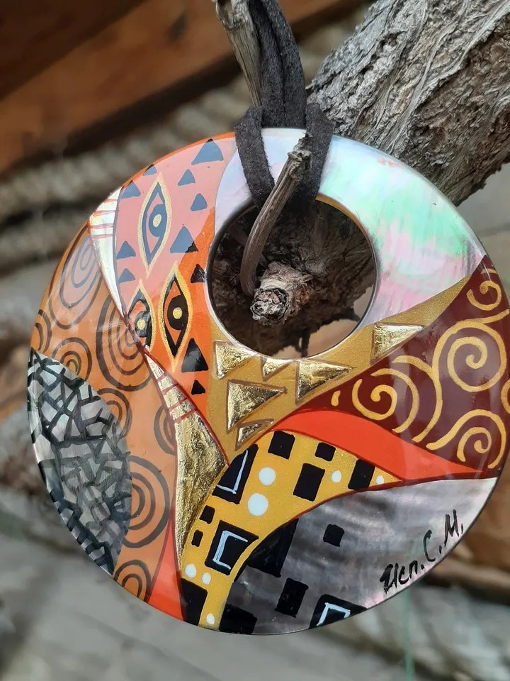 Elegant Abstraction: Mother-of-Pearl Ring Pendant with Gustav Klimt Inspired Art, Hand-painted miniatures in the style of Great Painters