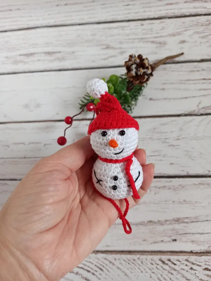Christmas decor for car, rear view mirror accessories, crochet  snowman
