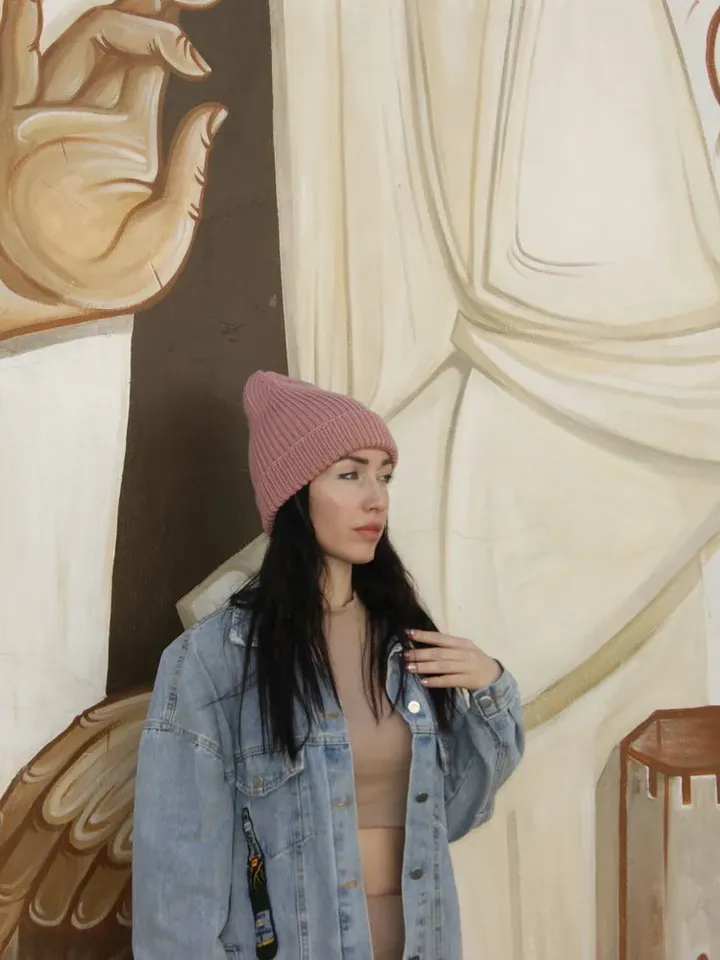 Dark pink winter soft hat