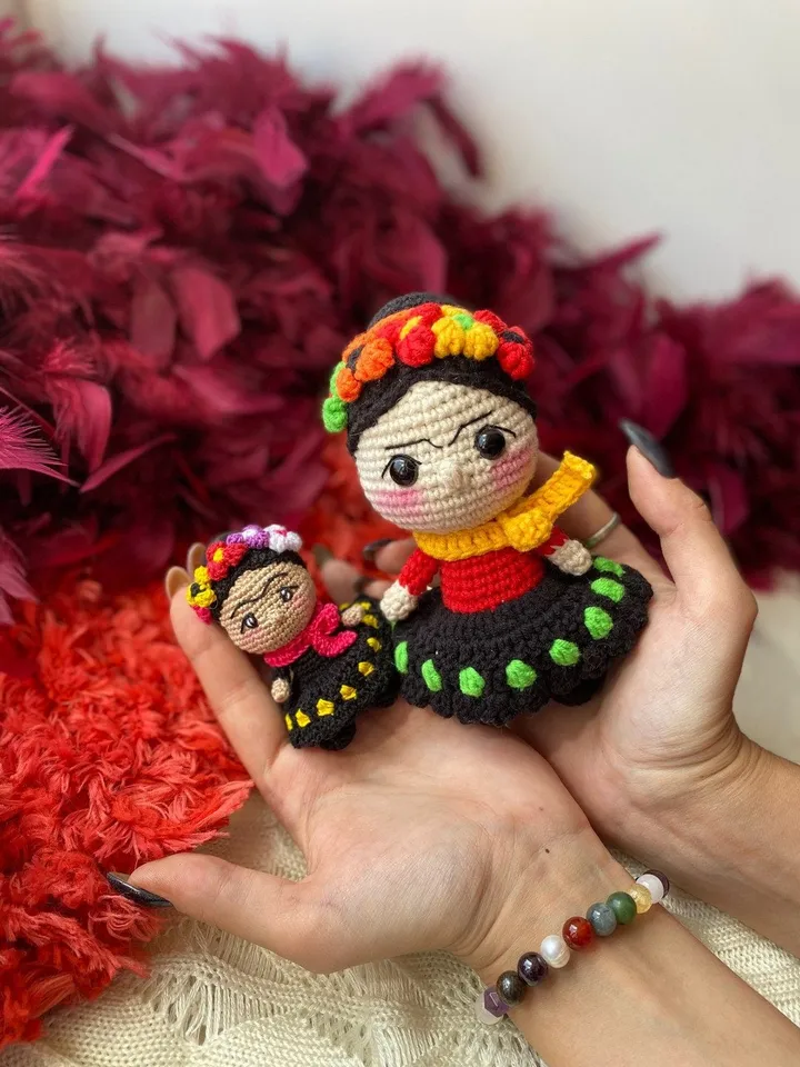 PDF Frida Kahlo Doll, Amigurumi doll pattern, Crochet ornament, Amigurumi decoration, Amigurumi Crochet Frida Doll Pattern