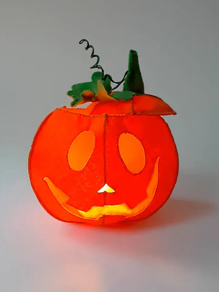 Black cat Halloween lights decoration , jack o lantern home decor felt pattern , black cat pumpkin tiered tray decor