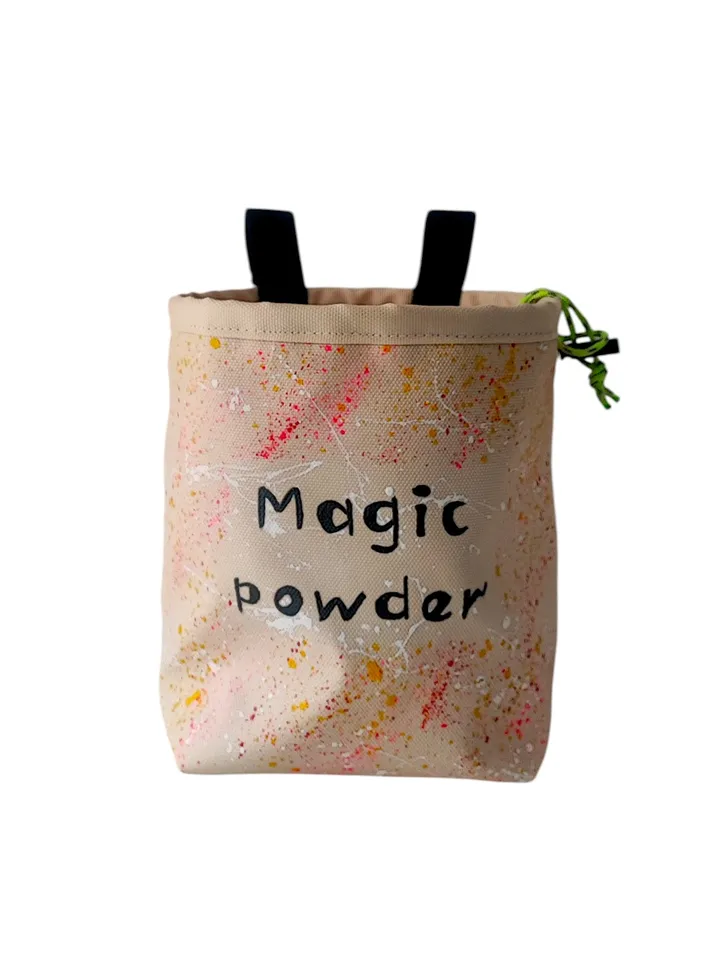 Chalk bag Magic powder for rock climbing and bouldering
