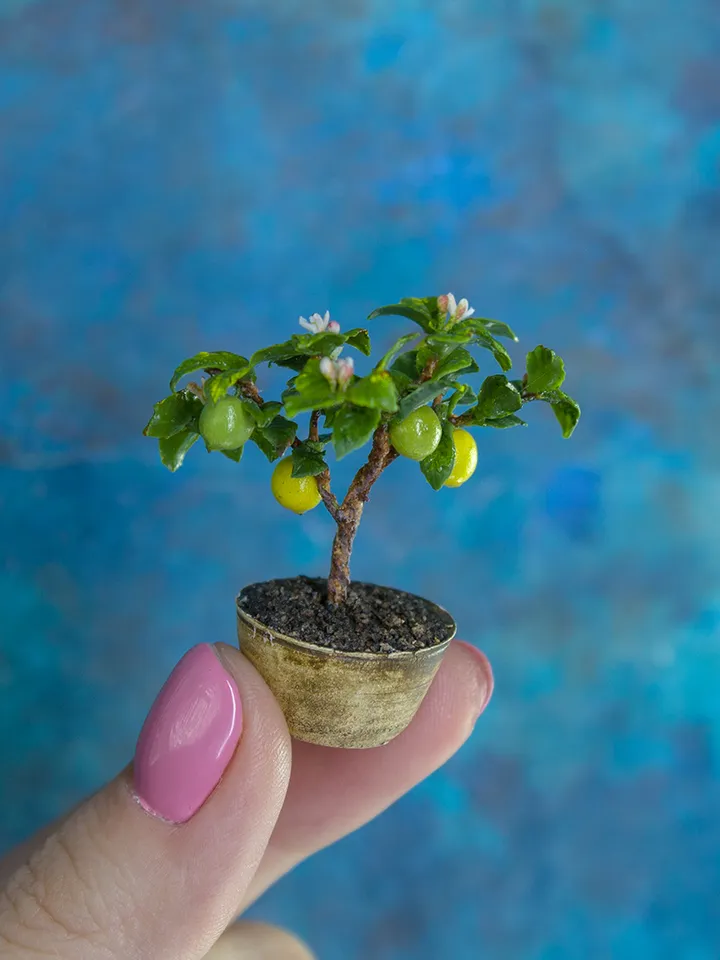 MINIATURE Lemon tree in a ceramic pot | Dollhouse miniatures