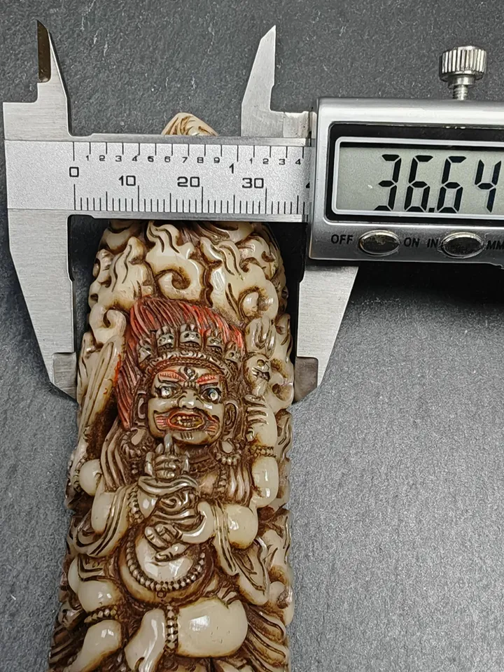Leg Bone Carved Mahakala Statue,Nak po chen po Kapala Amulet Badge,Gandhanara Old Tibetan Buddhism,20th,140mm × 36mm